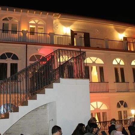 Palazzo Tilli Casoli  Eksteriør billede
