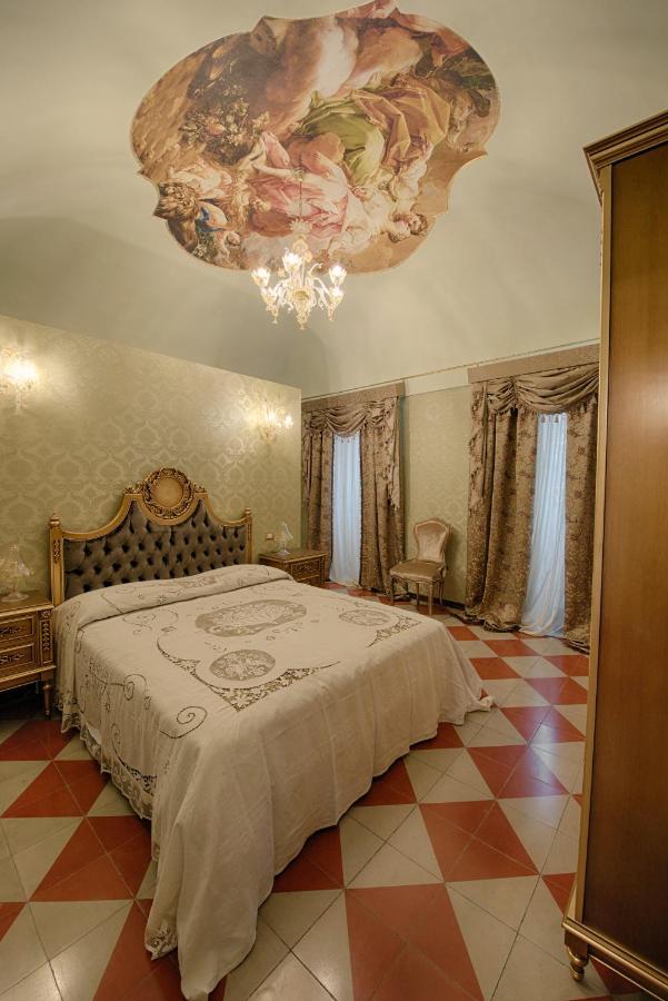 Palazzo Tilli Casoli  Eksteriør billede