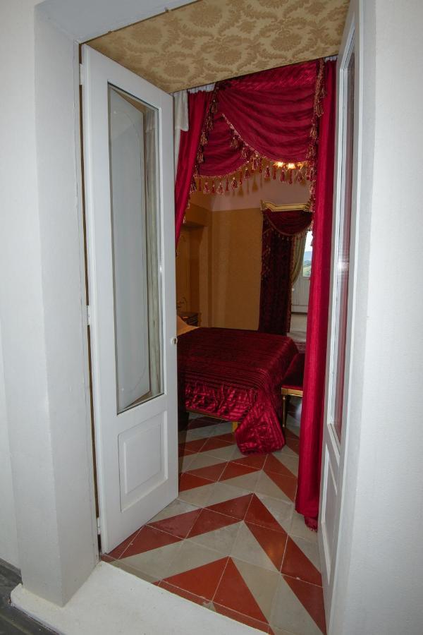 Palazzo Tilli Casoli  Eksteriør billede